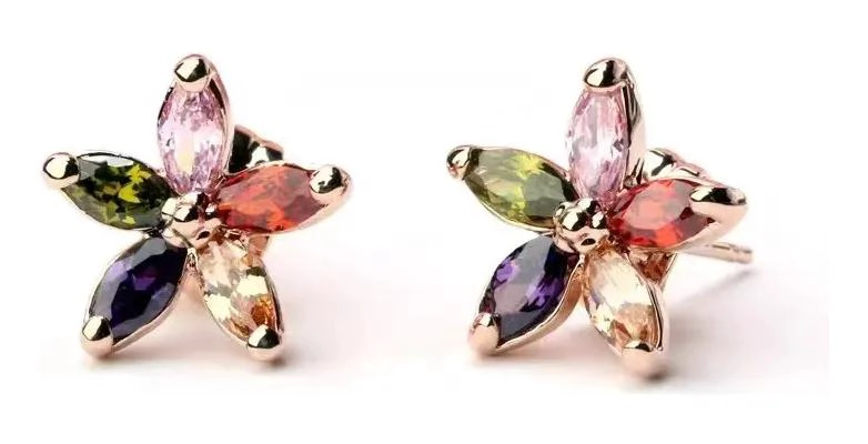 AROS CON DISEÑO DE FLOR Y CRISTALES MULTICOLOR BAÑADOS EN ORO ROSA - 1