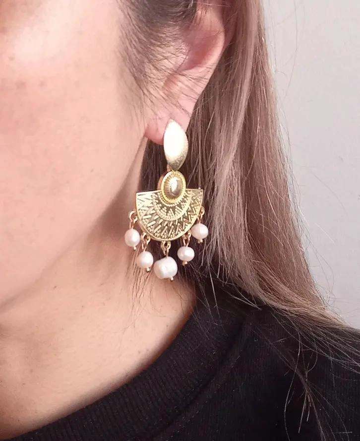AROS ELEGANTES BAÑO ORO 18K CON PERLAS DE RIO - 3