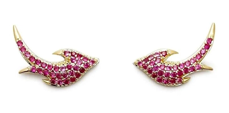 AROS CON DISEÑO DE GOLONDRINA Y CIRCON FUCSIA ENCHAPADO EN ORO 18K - 2