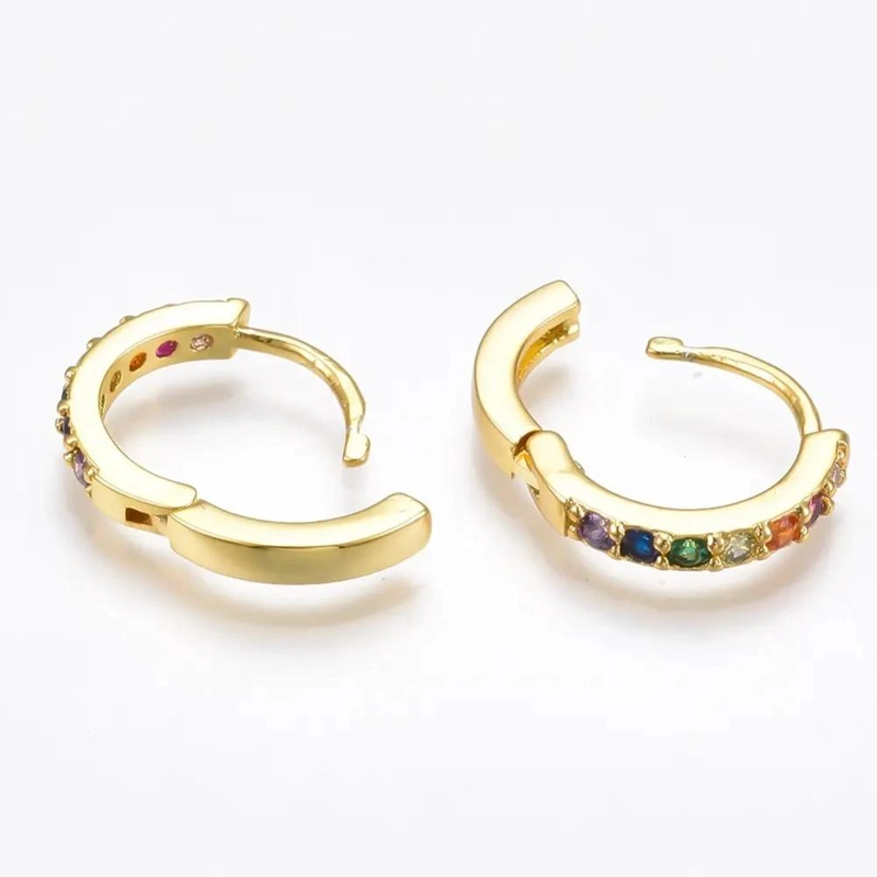 AROS ARGOLLAS HUGGIE EN TONOS DORADO Y PLATEADO PARA MUJER Y NIÑAS - 2