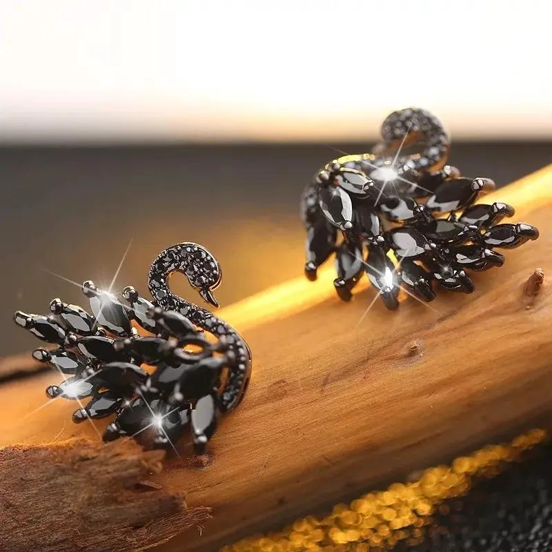 ARETES ELEGANTES CON DISEÑO DE CISNE EN COLOR NEGRO PARA MUJER - 4