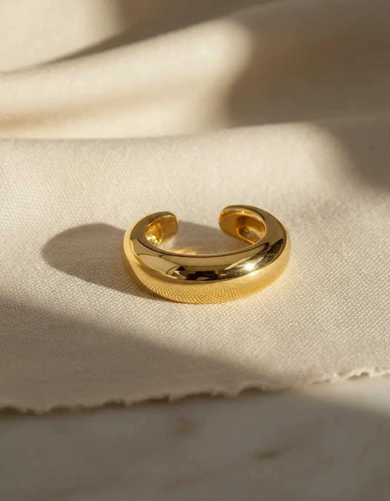 ARO GRUESO LISO DORADO CON CIERRE A PRESION EN PLATA 925 Y ORO 18K - 1