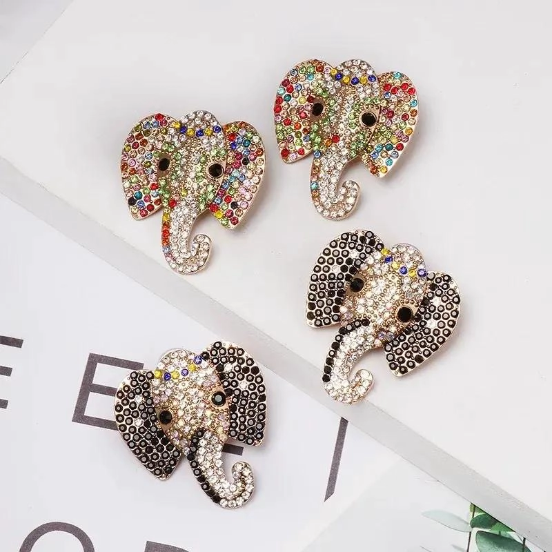 ARETES CON DISEÑO DE ELEFANTE EN COLOR NEGRO ELEGANTE Y MODERNO - 2