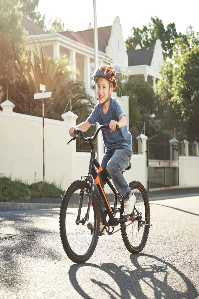 JUEGO DE 2 NEUMATICOS Y 2 CAMARAS PARA BICICLETA ARO 20X2.125 CON VALVULA SCHR - 4