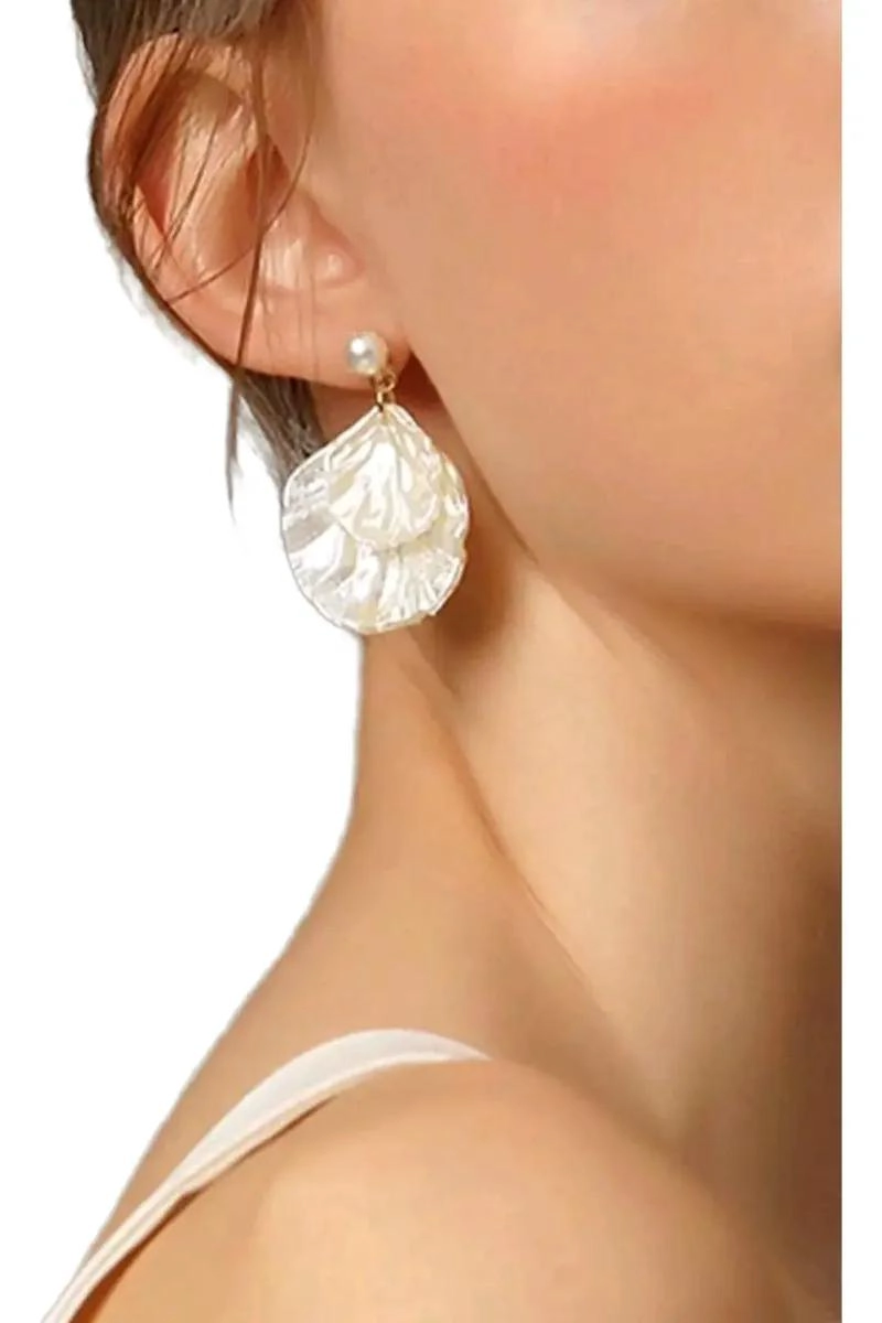 AROS DOBLES CON DISEÑO DE PE TALOS BLANCOS Y DETALLES DORADOS ELEGANTES - 1