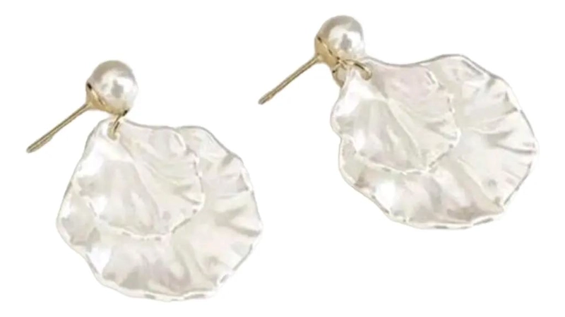 AROS DOBLES CON DISEÑO DE PE TALOS BLANCOS Y DETALLES DORADOS ELEGANTES - 2