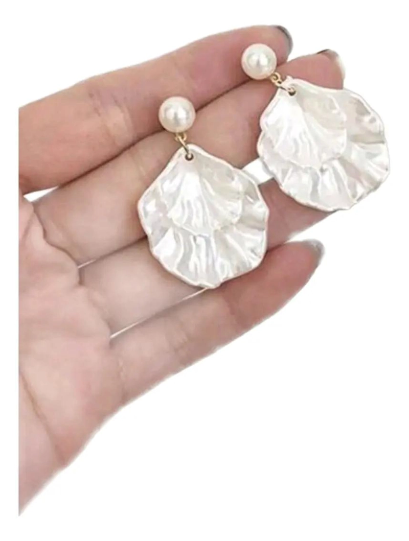AROS DOBLES CON DISEÑO DE PE TALOS BLANCOS Y DETALLES DORADOS ELEGANTES - 3