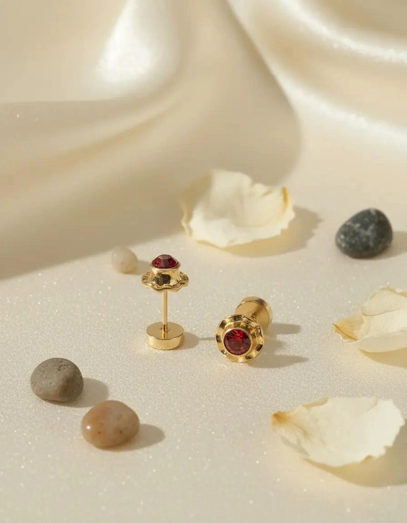 AROS DE ORO 18 QUILATES CON ABRIDORES Y PIEDRA RUBI - 1