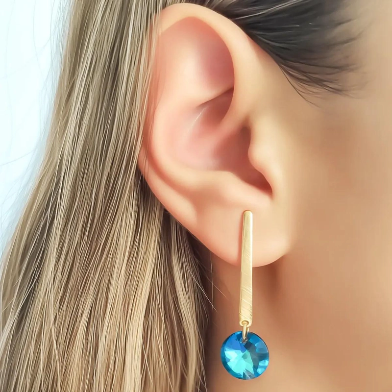 AROS DE CRISTAL AZUL BERMUDA DE 12MM CON BAÑO DE ORO 18K - 1