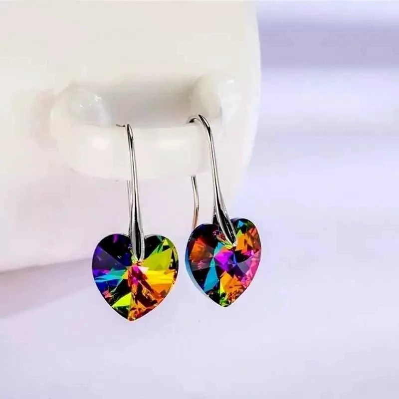 AROS PARA MUJER CON DISEÑO DE CORAZON EN ACRILICO LIVIANO - 5