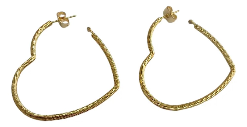 ARGOLLAS CON DISEÑO DE CORAZON SATINADO Y BAÑO DE ORO 18 K - 1