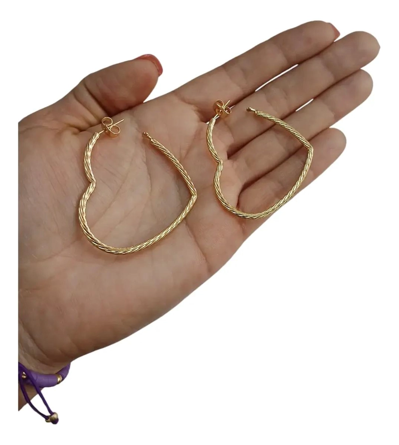 ARGOLLAS CON DISEÑO DE CORAZON SATINADO Y BAÑO DE ORO 18 K - 3