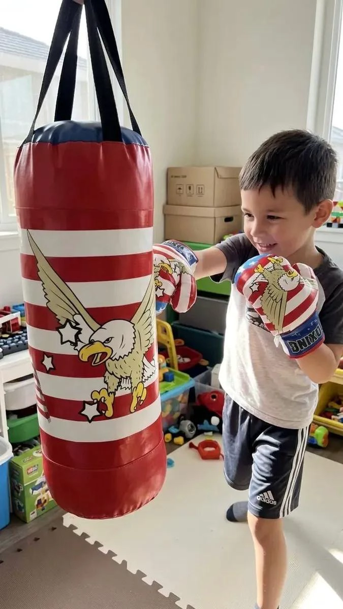 SACO DE BOXEO INFANTIL CON GUANTES PARA ENTRENAMIENTO Y DIVERSION - 2