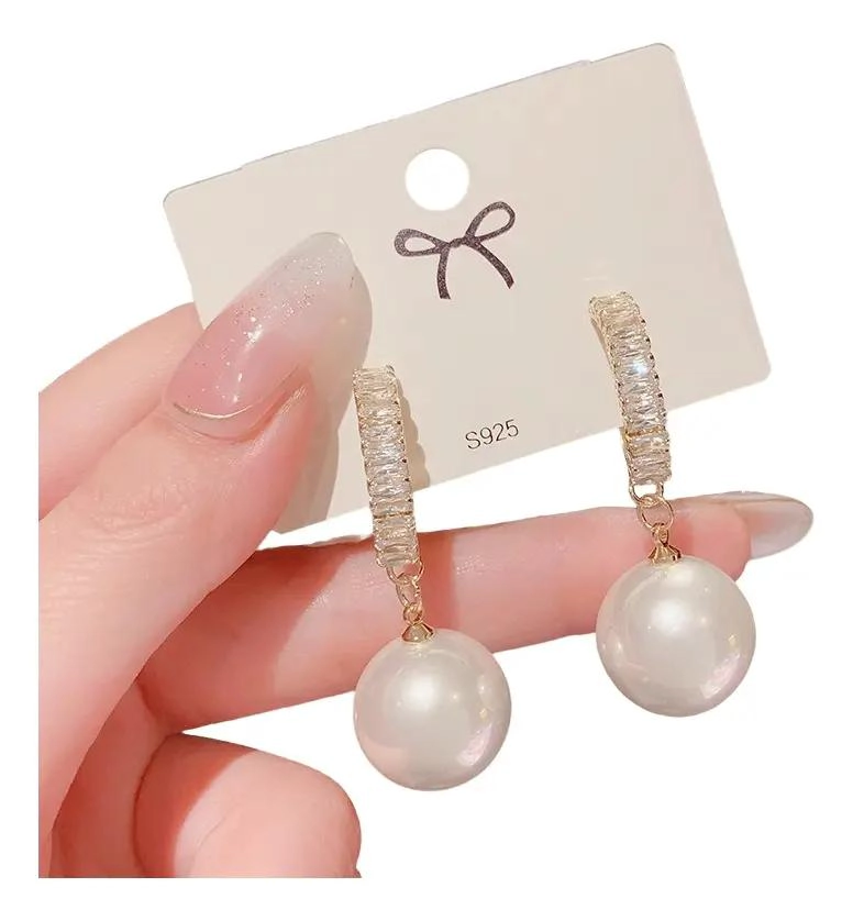 AROS DE PLATA CON PERLA Y ZIRCONIA DE 16MM BAÑADOS EN ORO 14K - 1