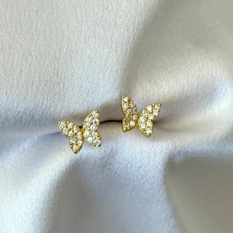 PENDIENTES DE MARIPOSA EN PLATA CON BAÑO DE ORO DELICADOS Y ELEGANTES - 1