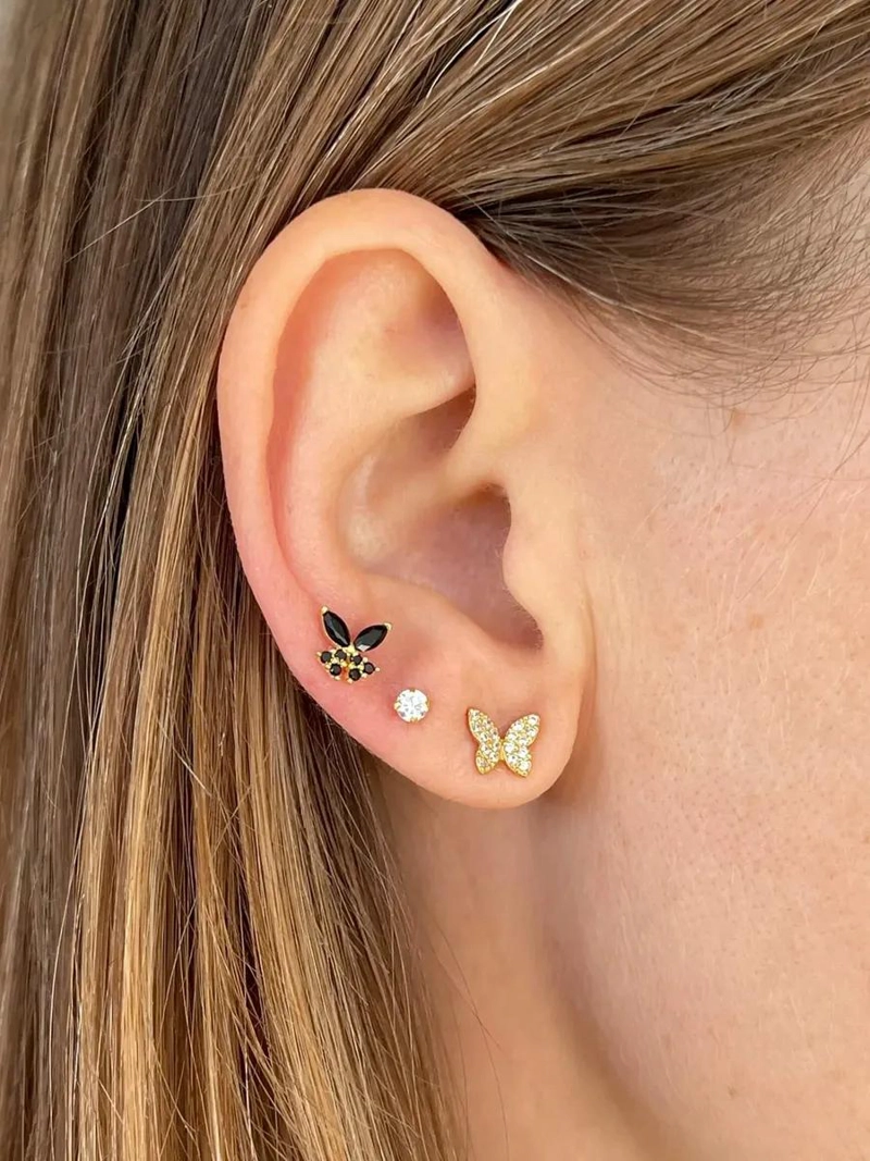 PENDIENTES DE MARIPOSA EN PLATA CON BAÑO DE ORO DELICADOS Y ELEGANTES - 2
