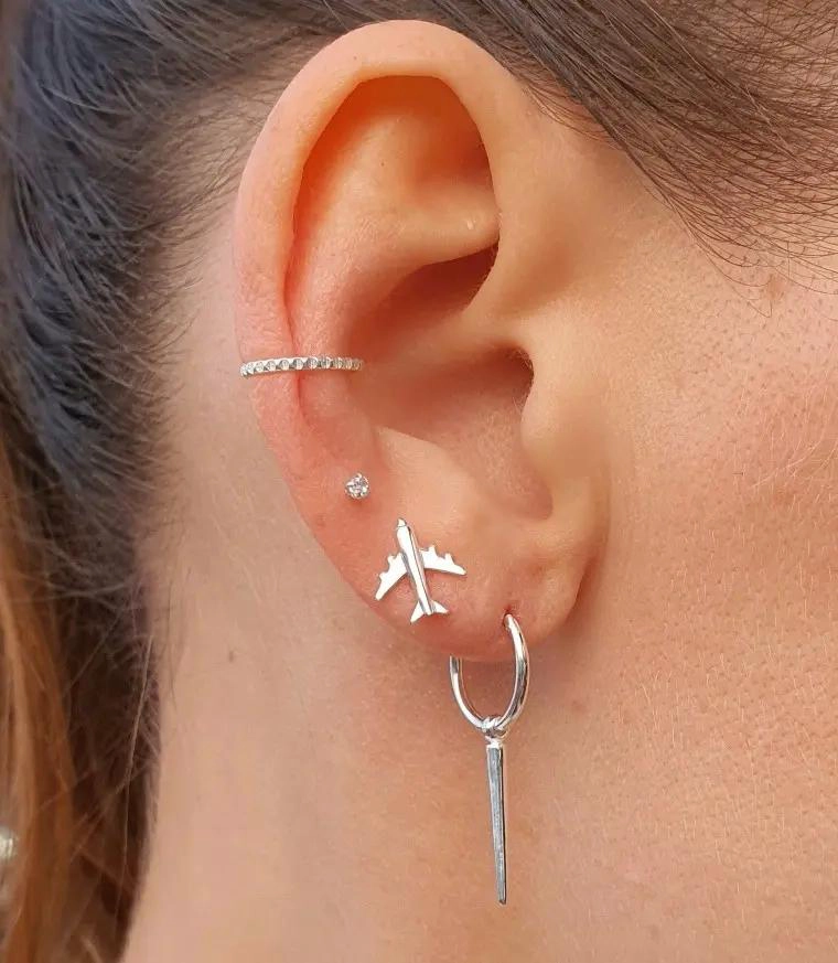 AROS ARGOLLAS UNISEX DE PLATA 925 CON DISEÑO CONICO PUNTIAGUDO - 2