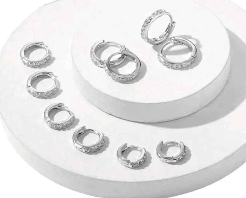 SET DE 5 PARES DE AROS ARGOLLAS CON CIRCONITAS Y BAÑO DE PLATA 925 - 1