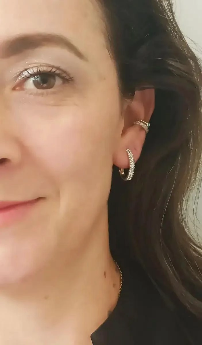 AROS SIN PERFORACION CON ARGOLLAS Y ZIRCONIAS BAÑADAS EN ORO 18K - 3