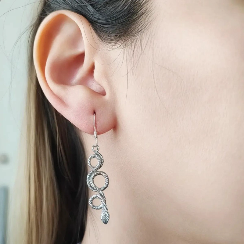 AROS COLGANTES CON DISEÑO DE SERPIENTE EN PLATA FINA 925 ENVEJECIDA - 3