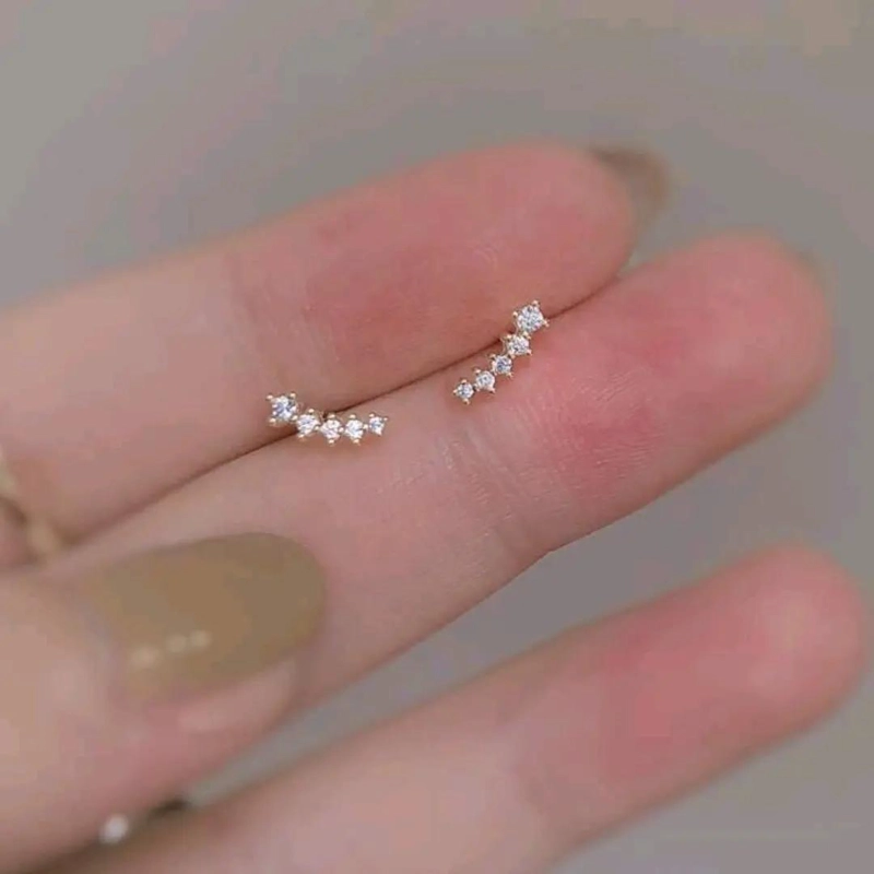 AROS PEQUEÑOS PARA MUJER CON BAÑO DE ORO 18K DISEÑO ELEGANTE Y MODERNO - 4