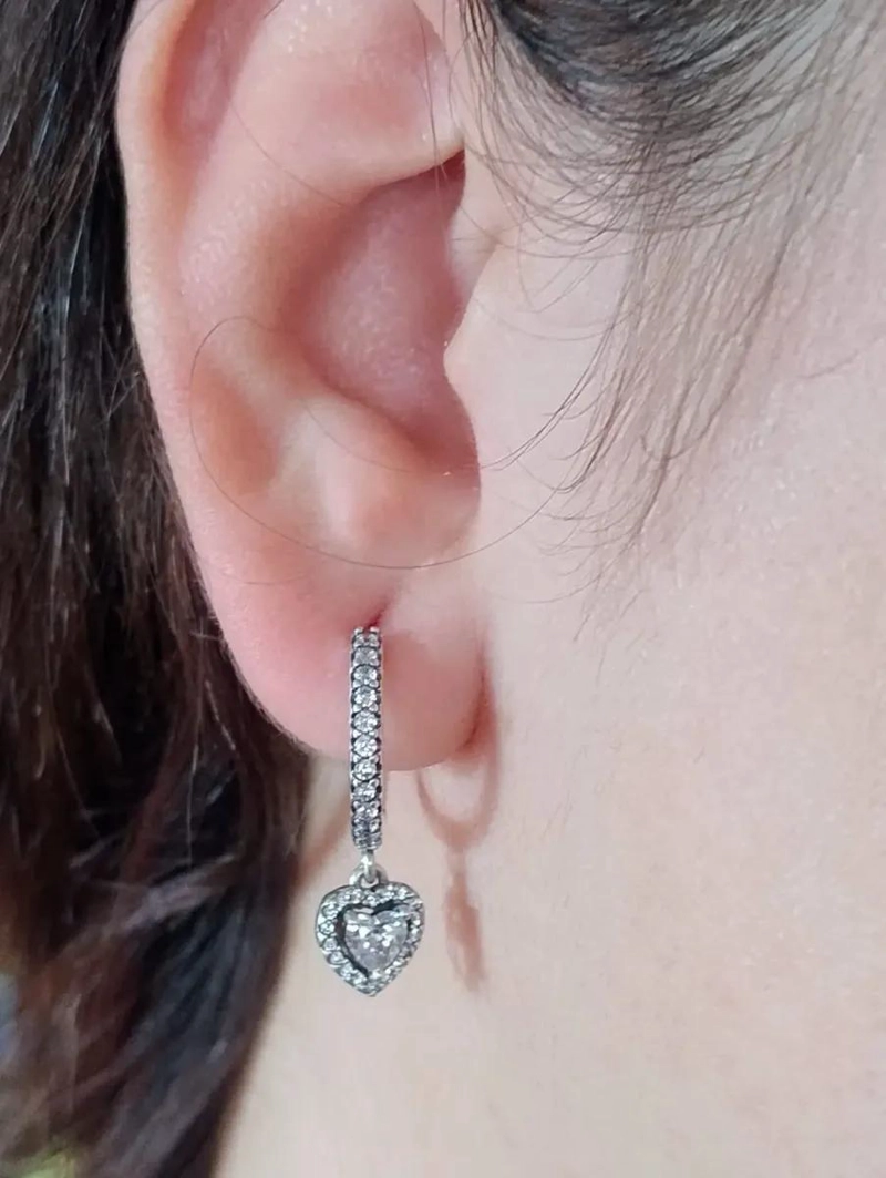 AROS EN FORMA DE CORAZON CON CIRCONES BLANCOS EN PLATA LEY 925 - 3