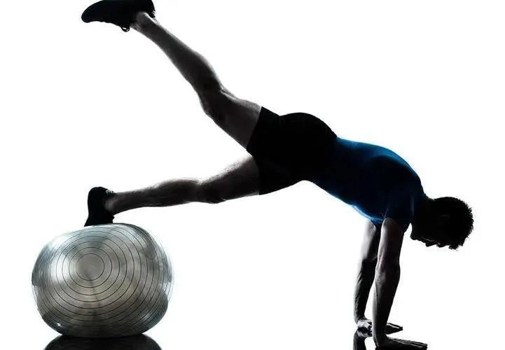 PELOTA DE PILATES Y YOGA PARA EJERCICIO DE 65 CM EN COLOR AZUL - 3