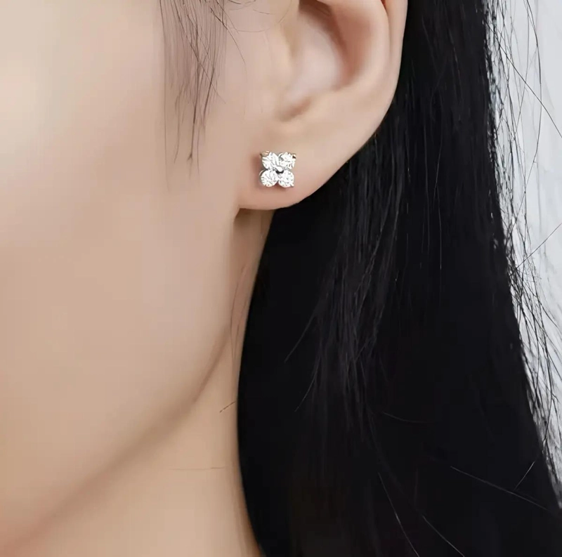 AROS DE PLATA 925 CON MOISSANITAS VVS1 DE 0.4 CT EN DISEÑO FLORAL - 4
