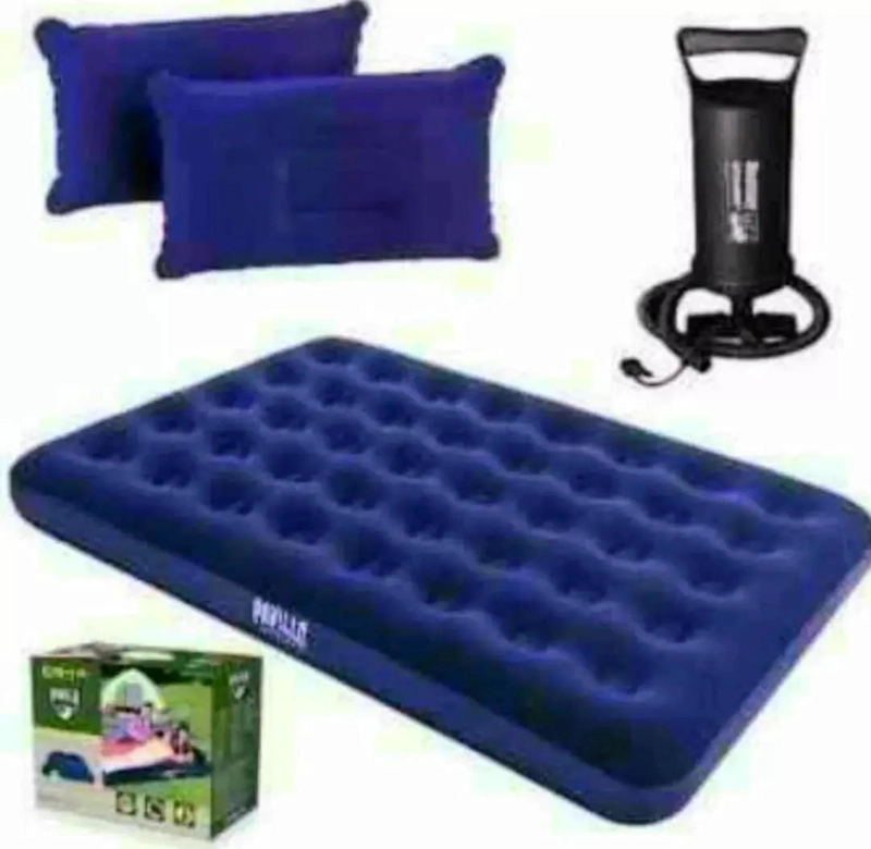 COLCHON INFLABLE PARA DOS PERSONAS CON INFLADOR MANUAL Y DOS ALMOHADAS - 1