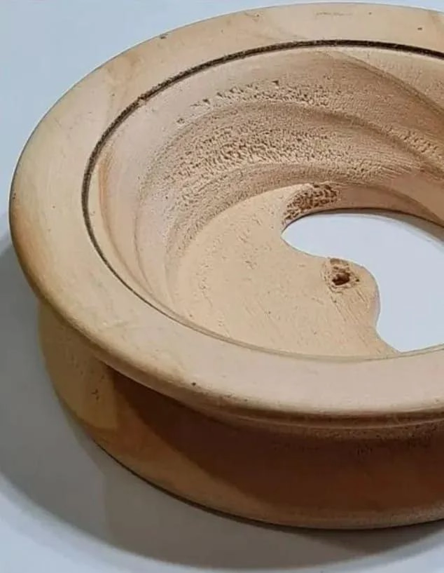 CARRETE PARA PESCA DE MADERA NATURAL CON DIAMETRO DE 14 CM - 3