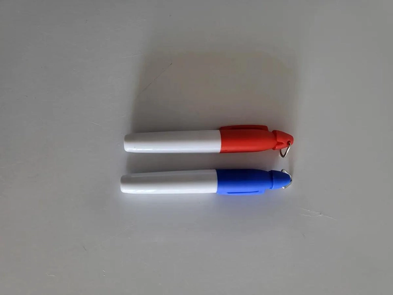 MARCADOR PARA PELOTAS DE GOLF CON 2 LAPICES EN COLOR NEGRO - 3
