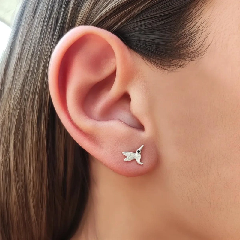 AROS DELICADOS CON DISEÑO DE COLIBRI Y CIRCON BLANCO EN PLATA FINA 925 - 3