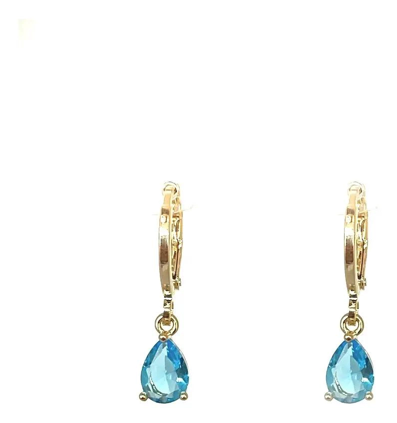 AROS ARGOLLAS CON DISEÑO DE GOTA Y CIRCON CELESTE ENCHAPADO EN ORO 18K - 1