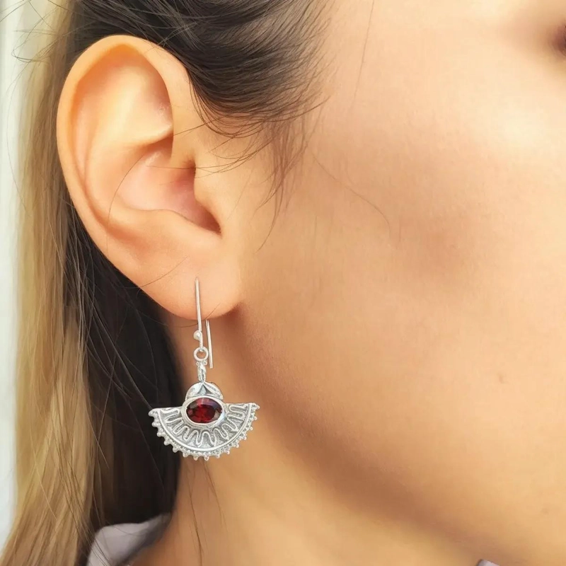 AROS DE PLATA FINA 925 CON PIEDRA GRANATE ELEGANTE Y DELICADA - 4