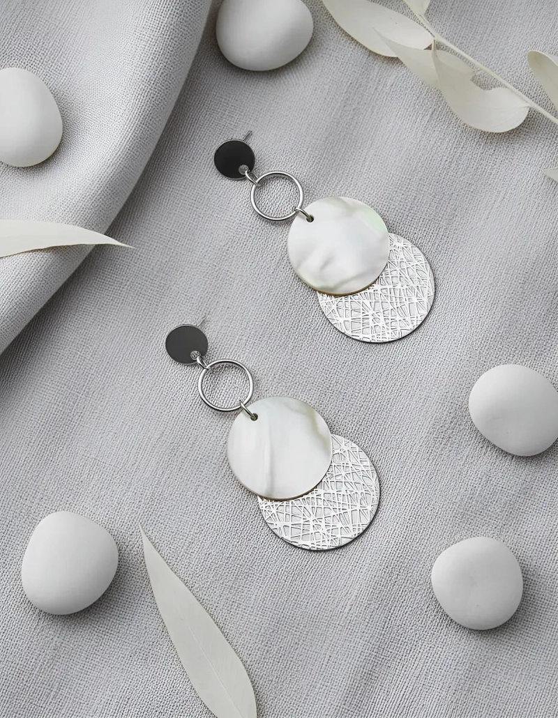 AROS COLGANTES DE ACERO QUIRURGICO CON DETALLE DE NACAR ELEGANTE - 3