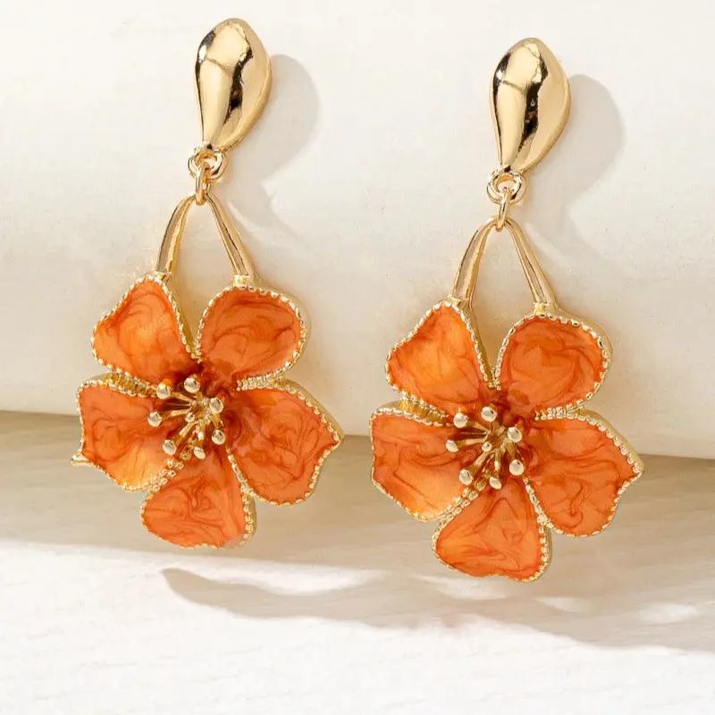 AROS CON DISEÑO DE FLOR ESMALTADA EN COLOR NARANJA PARA MUJER - 5