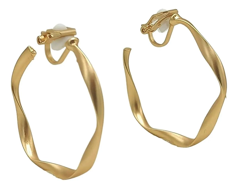 AROS FINOS SIN PERFORACION CON RELIEVE BAÑADOS EN ORO DE ALTA CALIDAD - 1