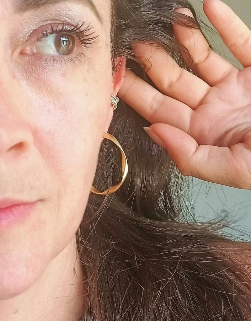 AROS FINOS SIN PERFORACION CON RELIEVE BAÑADOS EN ORO DE ALTA CALIDAD - 3