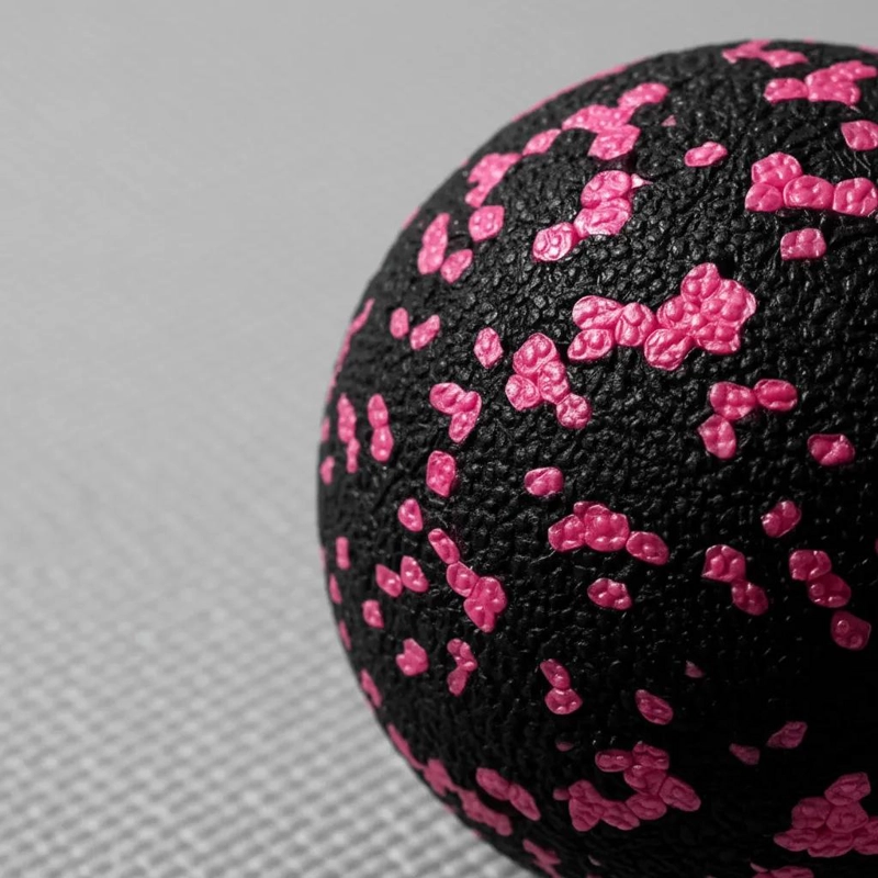 PELOTA DE MASAJE LACROSSE PARA PILATES YOGA Y REHABILITACION MUSCULAR - 4