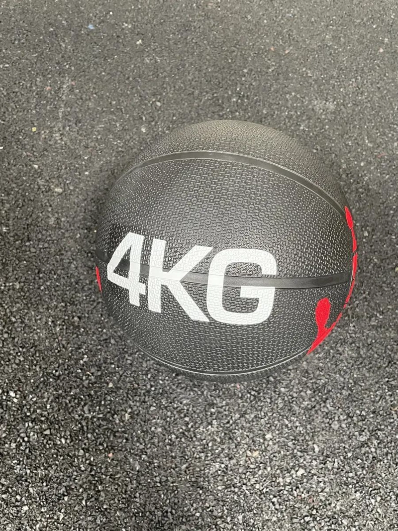 BALON MEDICINAL ANTIDESLIZANTE PARA ENTRENAMIENTO FUNCIONAL 4 KG - 1