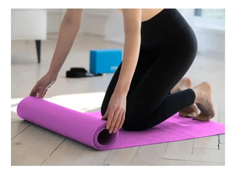 ESTERILLA DE YOGA ANTIDESLIZANTE DE ESPUMA DE 4 MM COLOR MORADO - 3