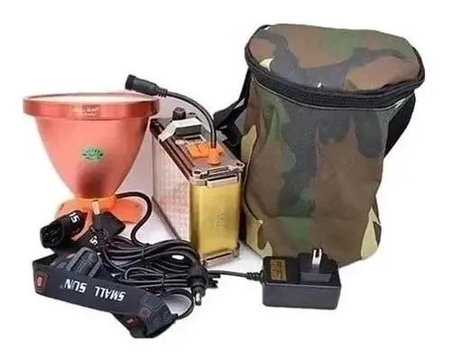 LINTERNA FOCO LED PARA CAMPING Y ACTIVIDADES AL AIRE LIBRE 1200W - 4