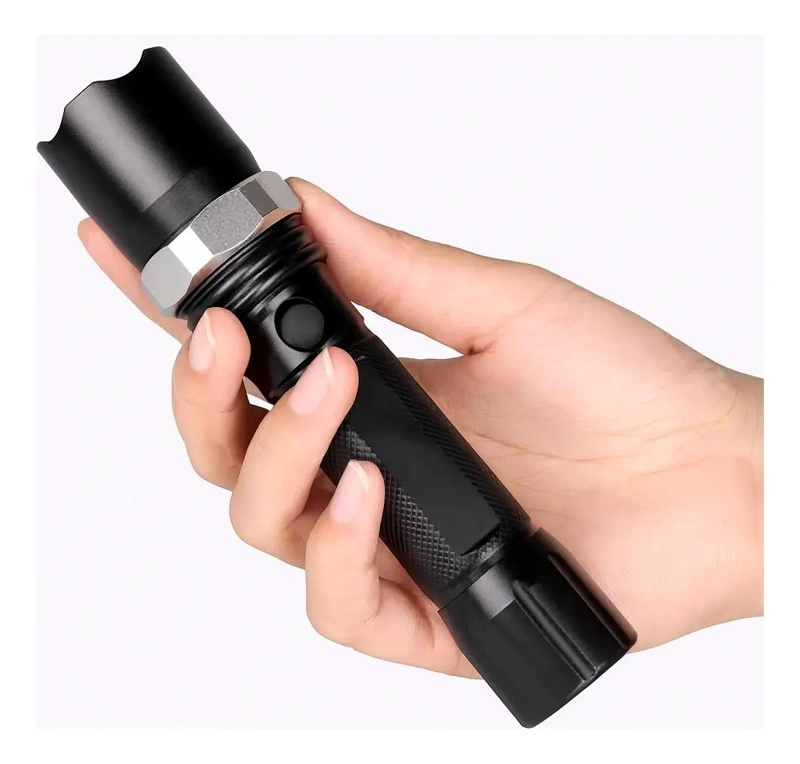 LINTERNA TACTICA RECARGABLE CON ZOOM Y LUZ LED POTENTE - 2