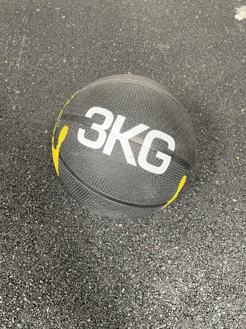 BALON MEDICINAL PARA ENTRENAMIENTO FUNCIONAL DE 3 KG CON SUPERFICIE ANTIDESLIZ - 2