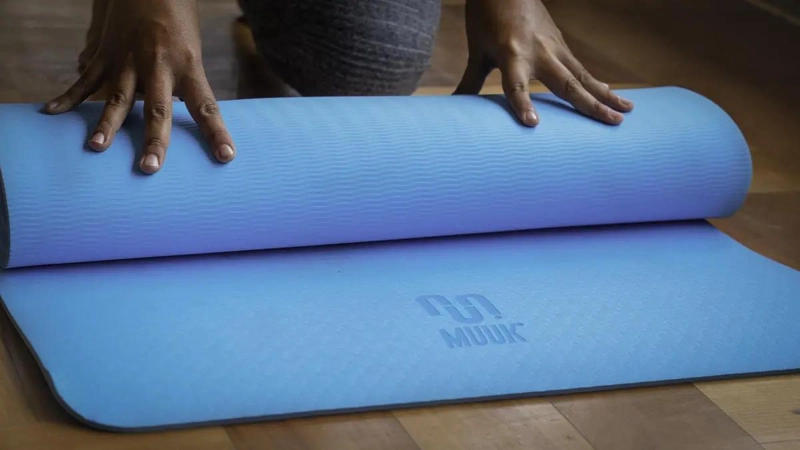 MAT DE YOGA ANTIDESLIZANTE COLOR CELESTE CON MATERIAL TPE - 4