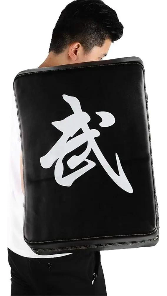ESCUDO CURVO PARA ENTRENAMIENTO EN KARATE MUAY THAI Y TAEKWONDO - 4