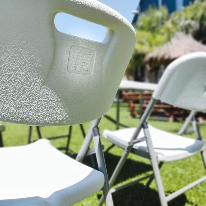 SILLA PLEGABLE DE PLASTICO Y METAL PARA CAMPING Y JARDIN COLOR BLANCO - 2