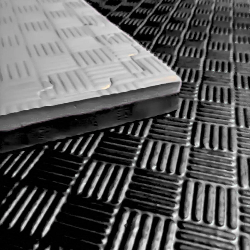 COLCHONETA DE EJERCICIO 100X100X2.5 CM EN GRIS Y NEGRO PARA ENTRENAMIENTO - 4