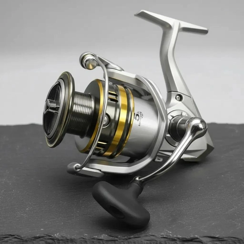 CARRETE DE PESCA SPINNING CON CAPACIDAD MEDIA Y DISEÑO REVERSIBLE - 2