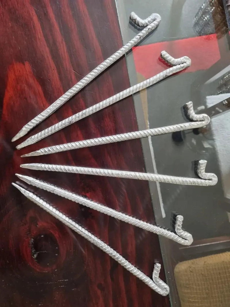 JUEGO DE 6 ESTACAS METALICAS PARA CARPAS Y TOLDOS DE 25 CM - 4
